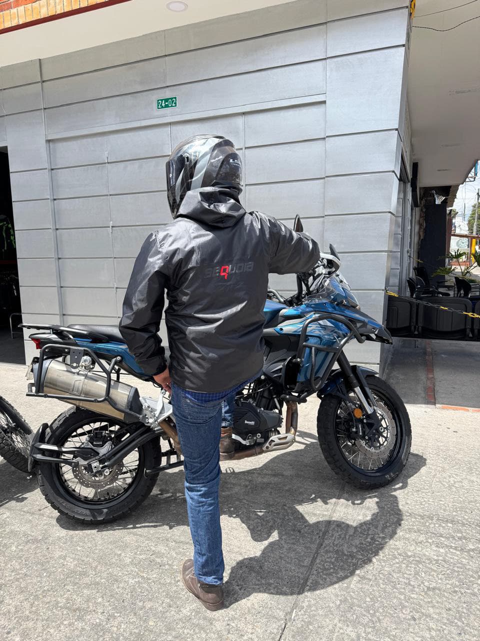 Chaqueta Reflectiva Doble Faz Negra impermeable de Moto para Mujer y Caballeros