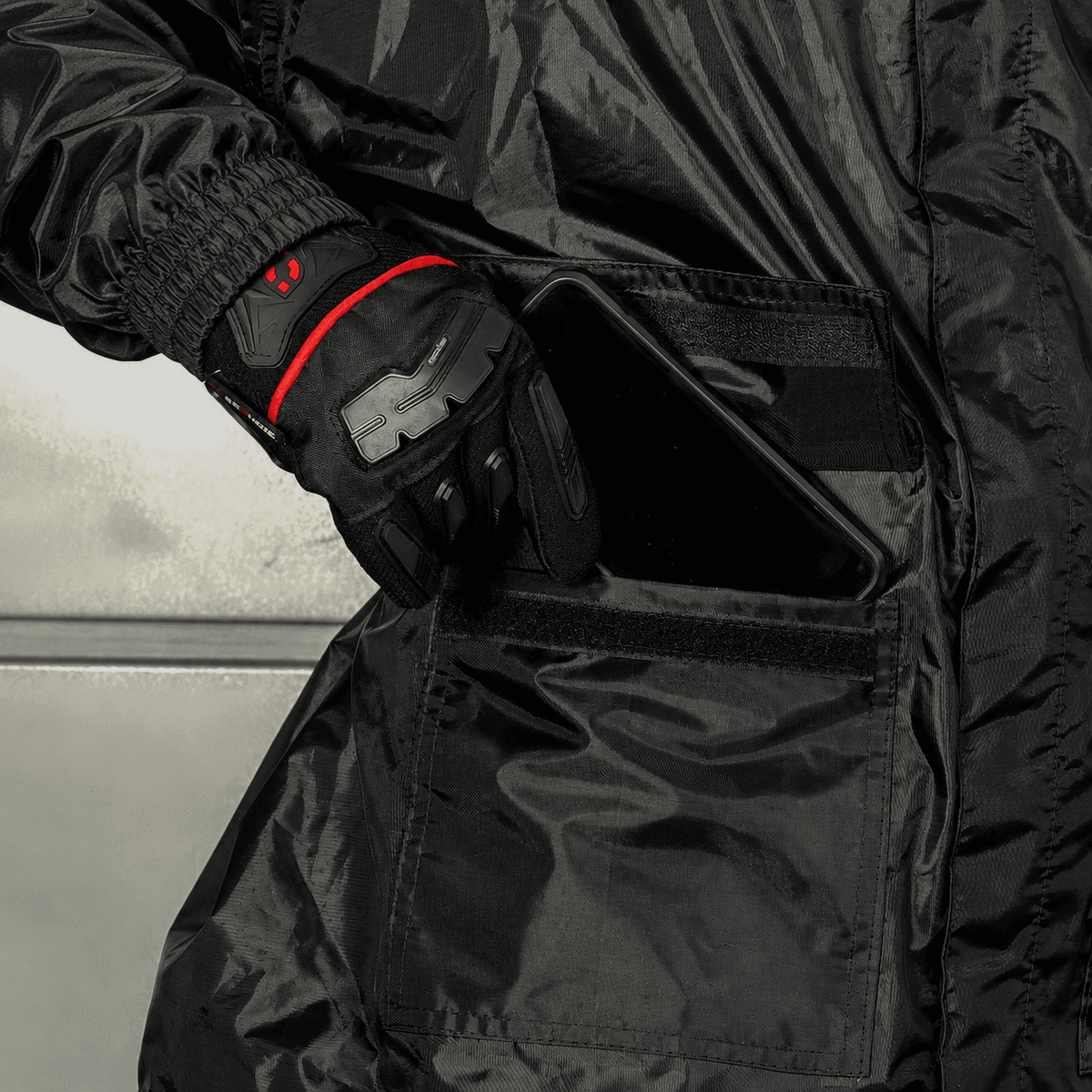 Chaqueta Hydra Negra Impermeable Tipo Touring