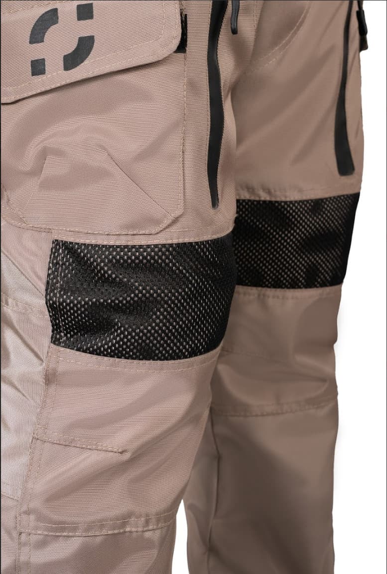 Pantalón  SAHARA - Impermeable, Protecciones Certificadas Removibles, Material Antifricción detalle material - Antifriccio...