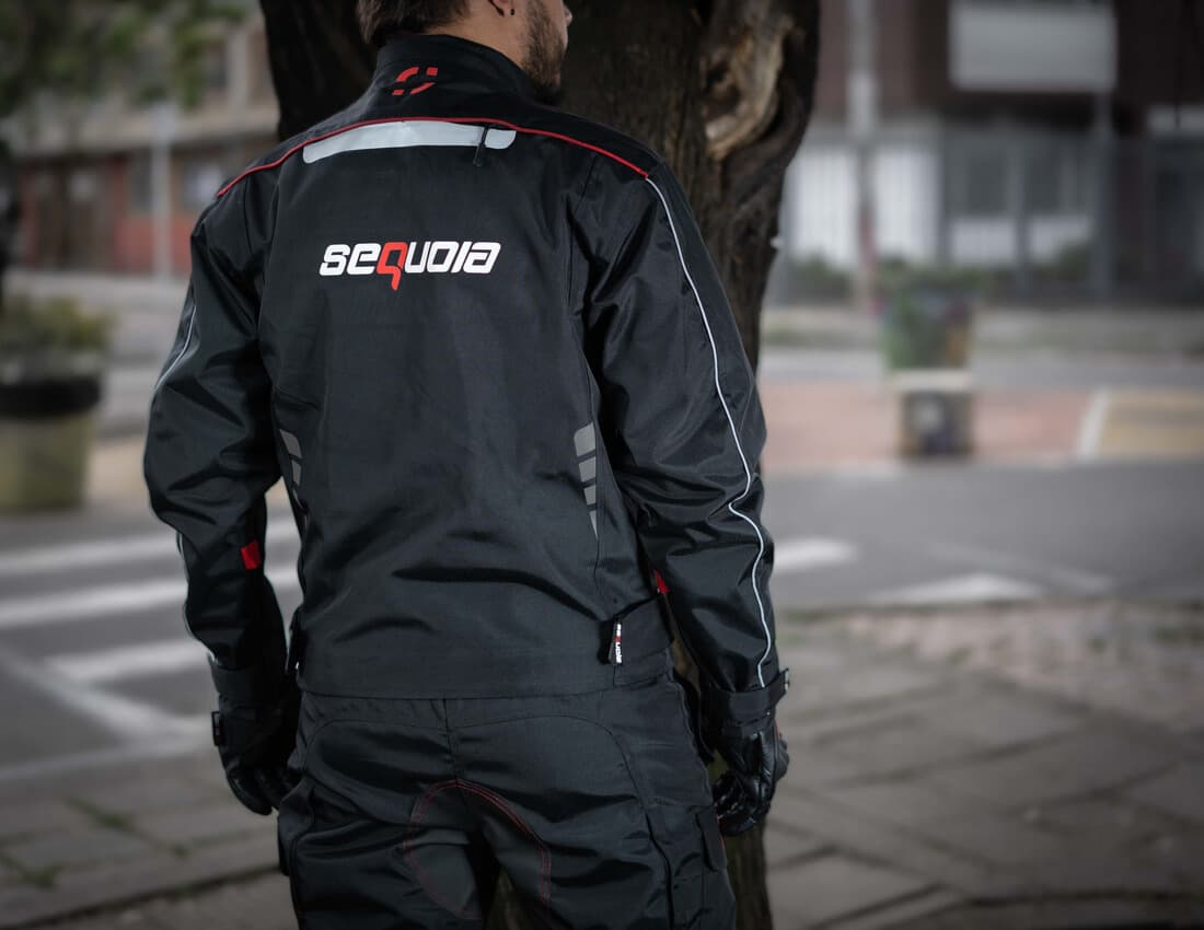Traje anti fricción Black Pro  de Moto, Impermeable Sequoia Speed proteccion certificada motociclista