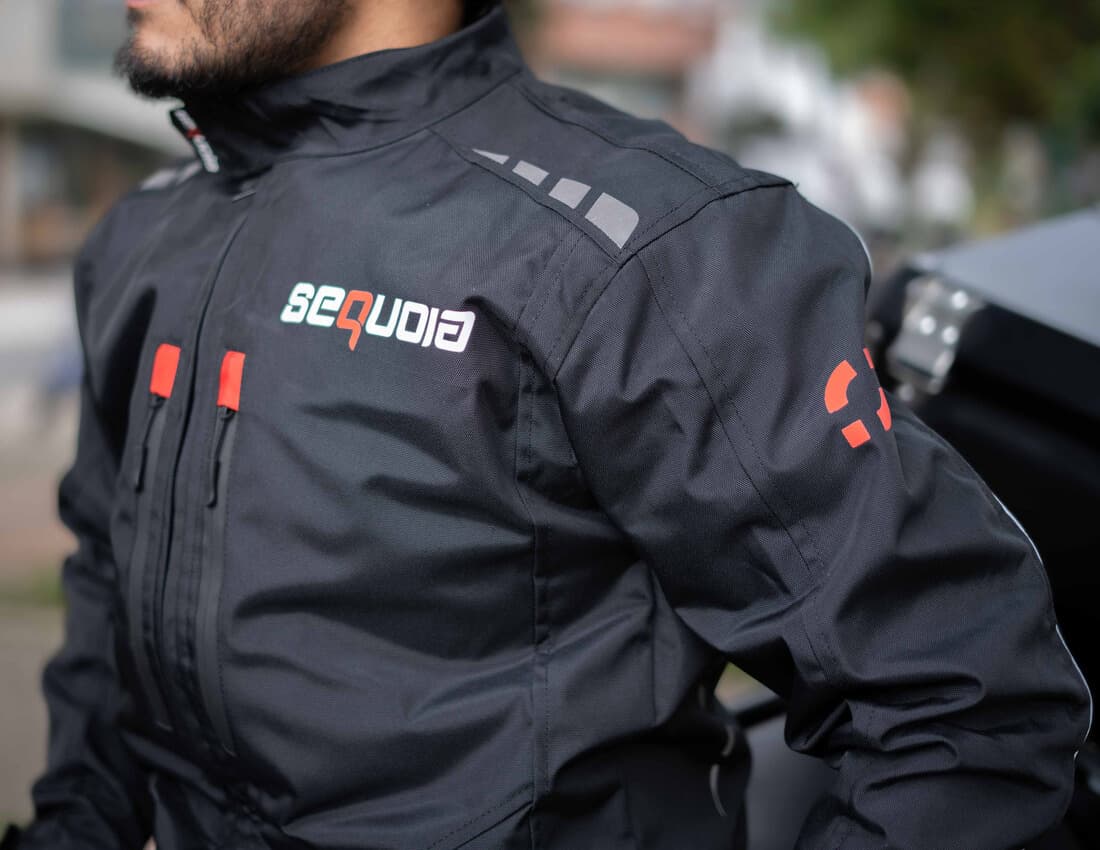 Chaqueta Black Pro - Chaqueta Antifricción de Moto, Impermeable Sequoia Speed vista posterior - Proteccion para motociclista