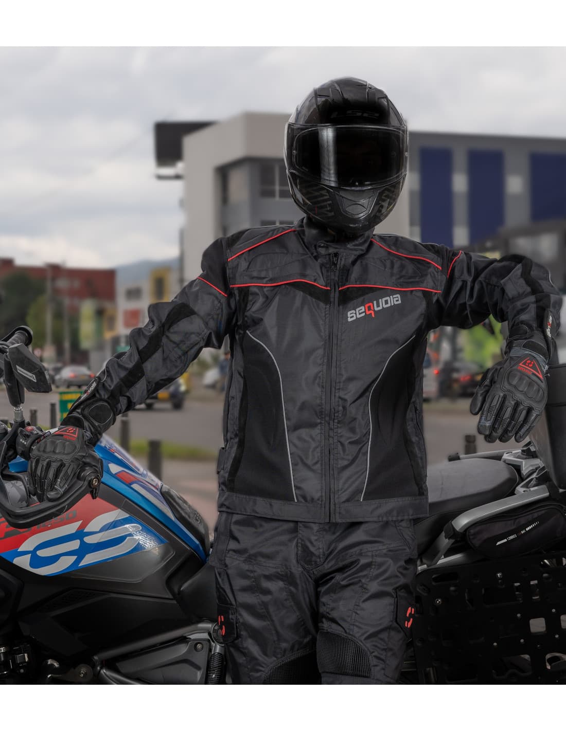 Chaqueta AVS proteccion certificada motociclista
