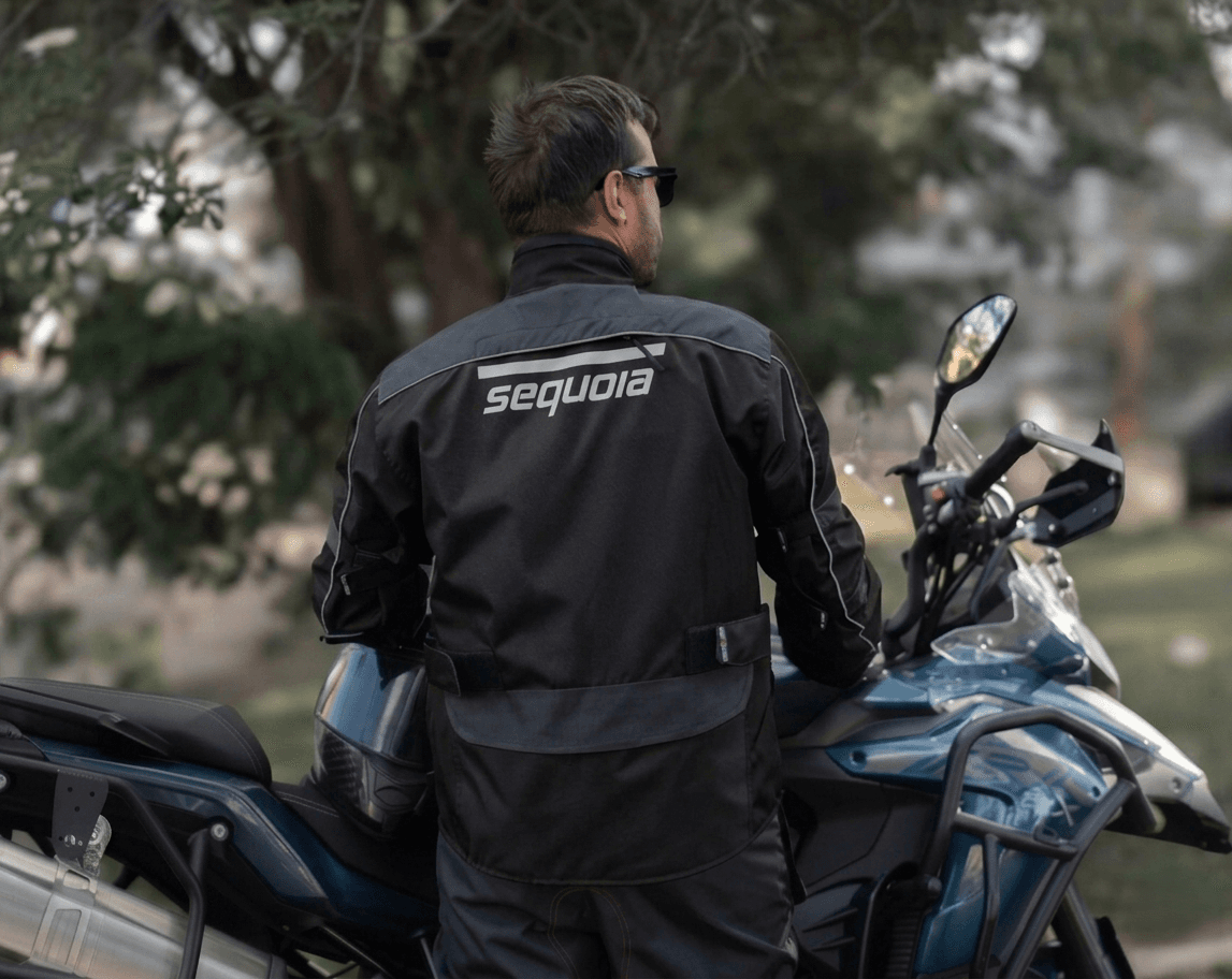 Chaqueta Sahara Negra - Protecciones Certificadas - 100% Impermeable