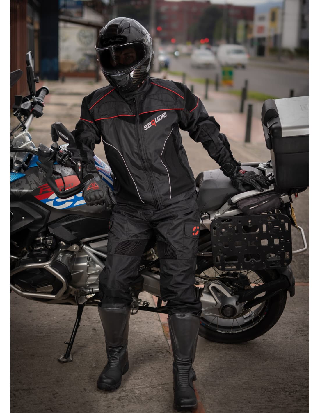 Chaqueta AVS vista posterior - Proteccion para motociclista