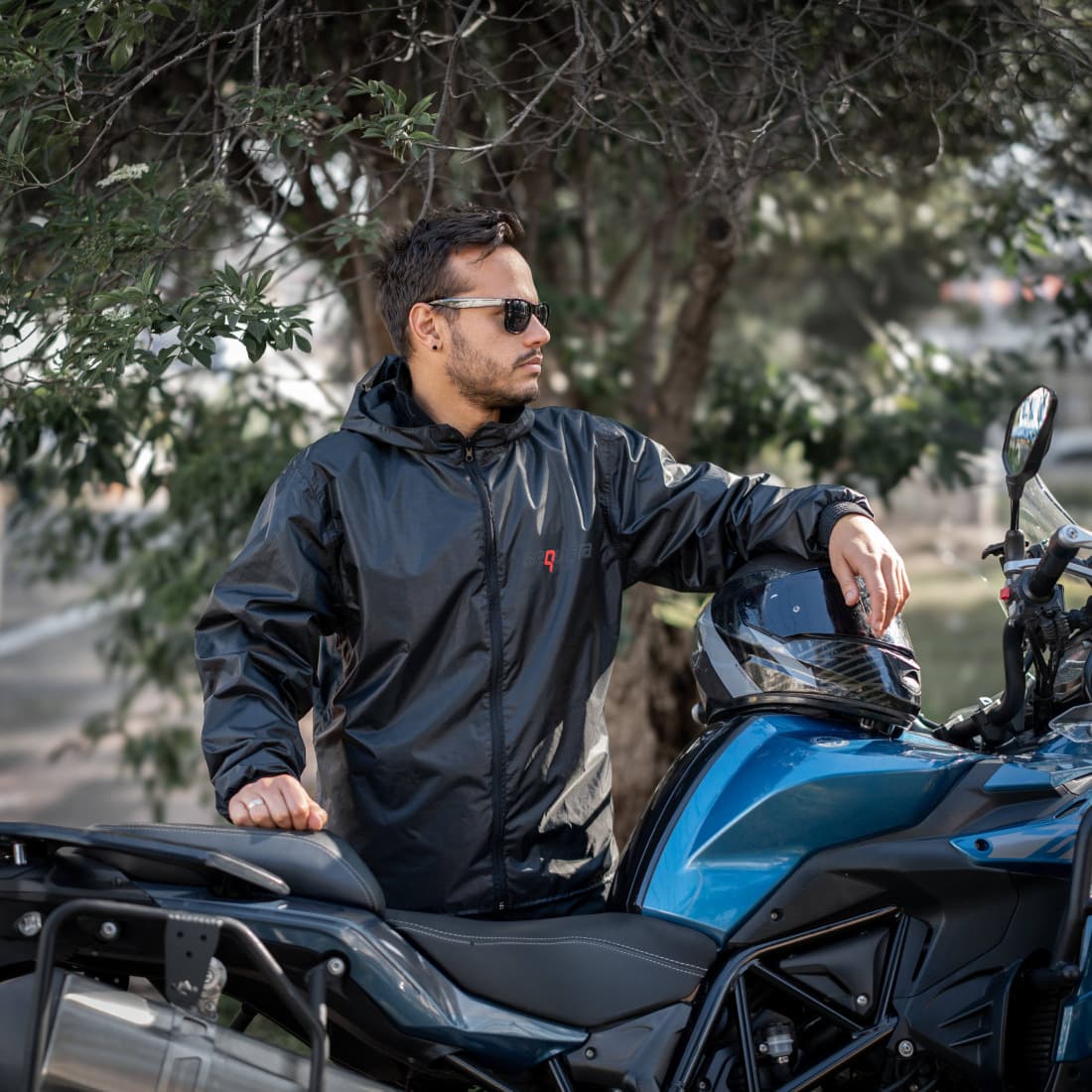 Chaqueta Reflectiva Doble Faz impermeable de Moto para Damas y Caballeros detalle protecciones - Certificadas CE