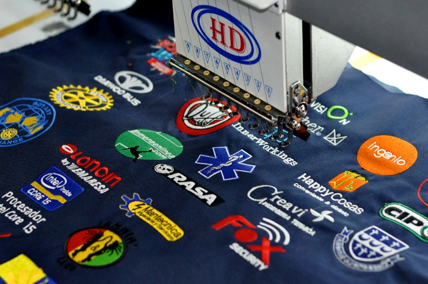 Tecnicas textiles y bordados personalizados en Bogota